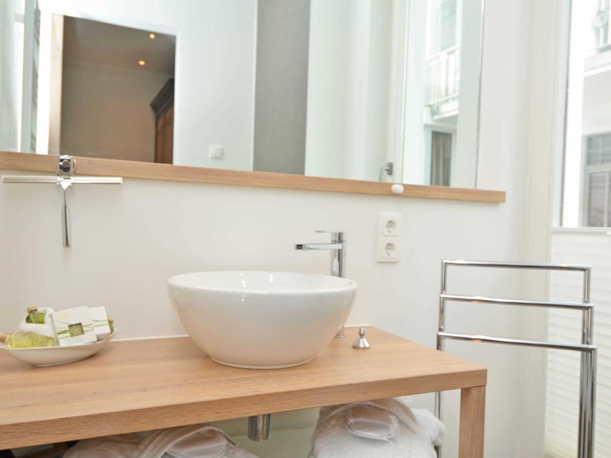 Villa "Johanna" Sellin - Wg13 Mit Kamin Und Zwei Balkonen Ngoại thất bức ảnh