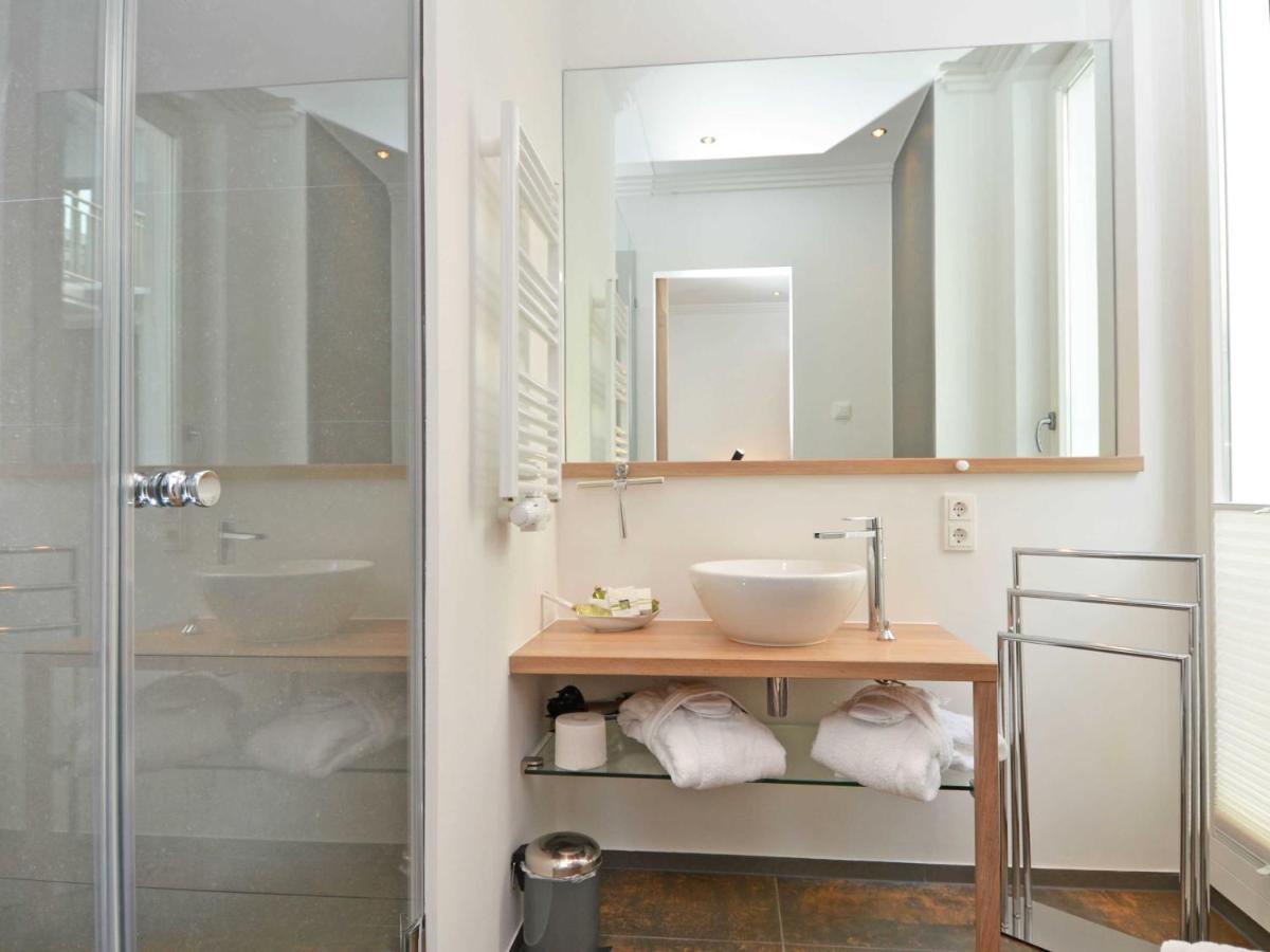 Villa "Johanna" Sellin - Wg13 Mit Kamin Und Zwei Balkonen Ngoại thất bức ảnh
